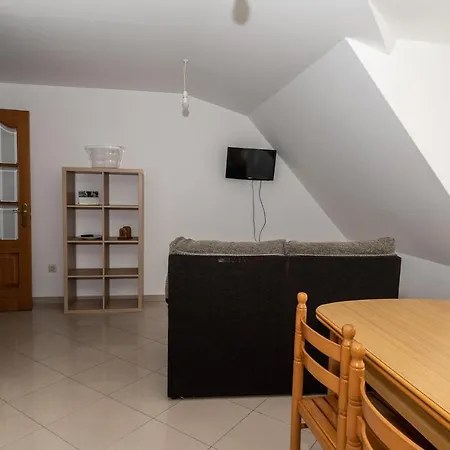 Apartamentos O Grove Apartment