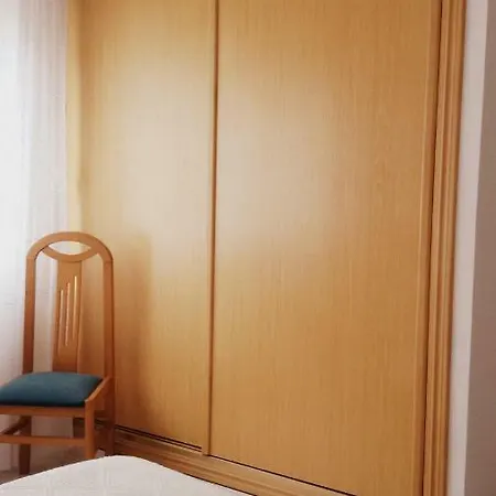 Apartamentos O Grove Apartment